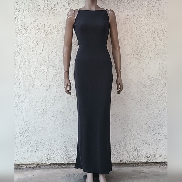 Black Bodyhugging Slinkly Gown - Picture 1 of 15